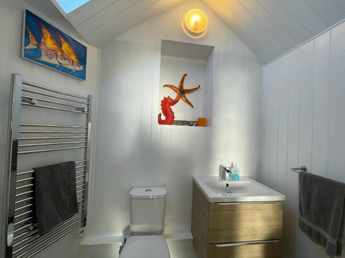 Sandown And Cillia Marys 4 Bedroom 3 Plus 1 Saint Teath Dış mekan fotoğraf