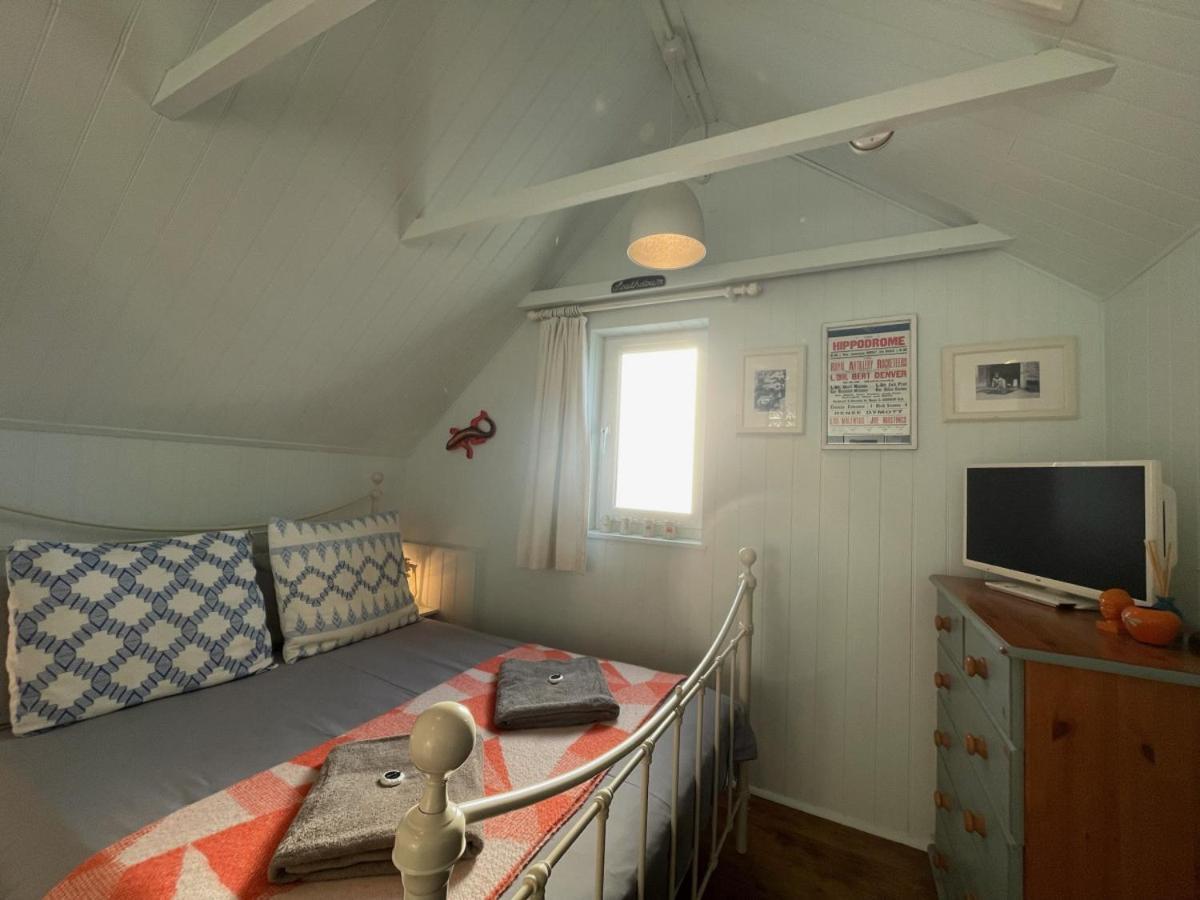 Sandown And Cillia Marys 4 Bedroom 3 Plus 1 Saint Teath Dış mekan fotoğraf