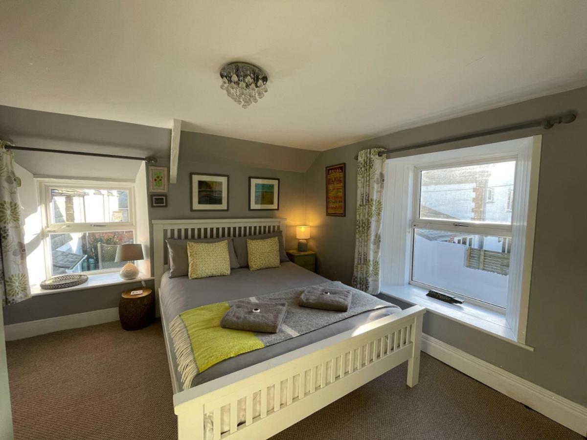 Sandown And Cillia Marys 4 Bedroom 3 Plus 1 Saint Teath Dış mekan fotoğraf