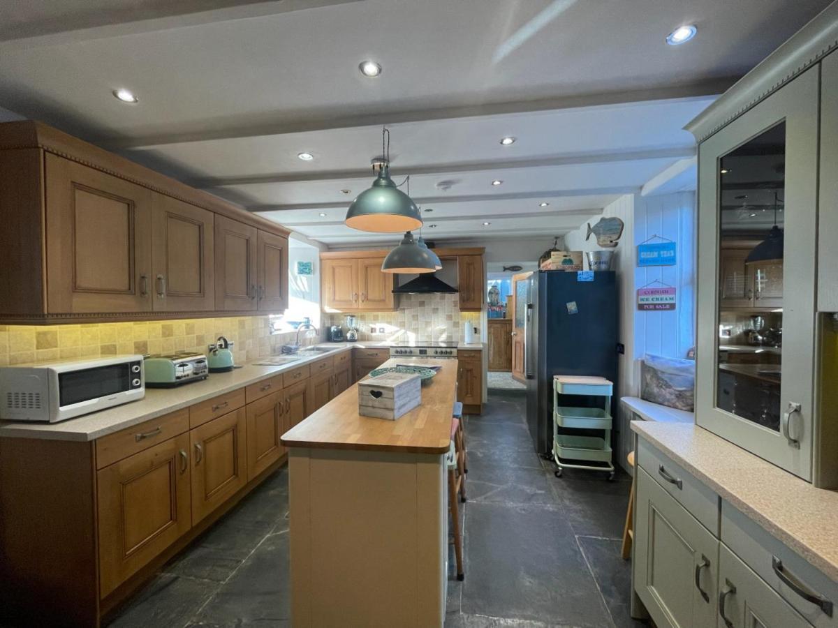 Sandown And Cillia Marys 4 Bedroom 3 Plus 1 Saint Teath Dış mekan fotoğraf