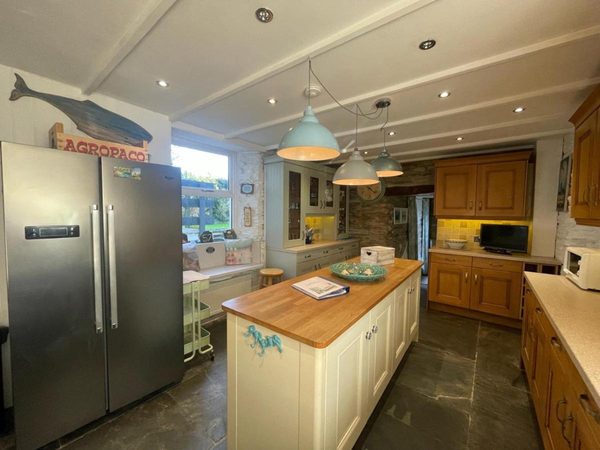 Sandown And Cillia Marys 4 Bedroom 3 Plus 1 Saint Teath Dış mekan fotoğraf